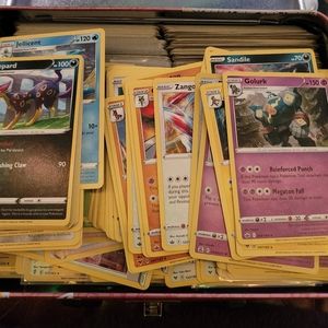 Random pokemon 100 card lot, holos/rares guaranteed no repeats
